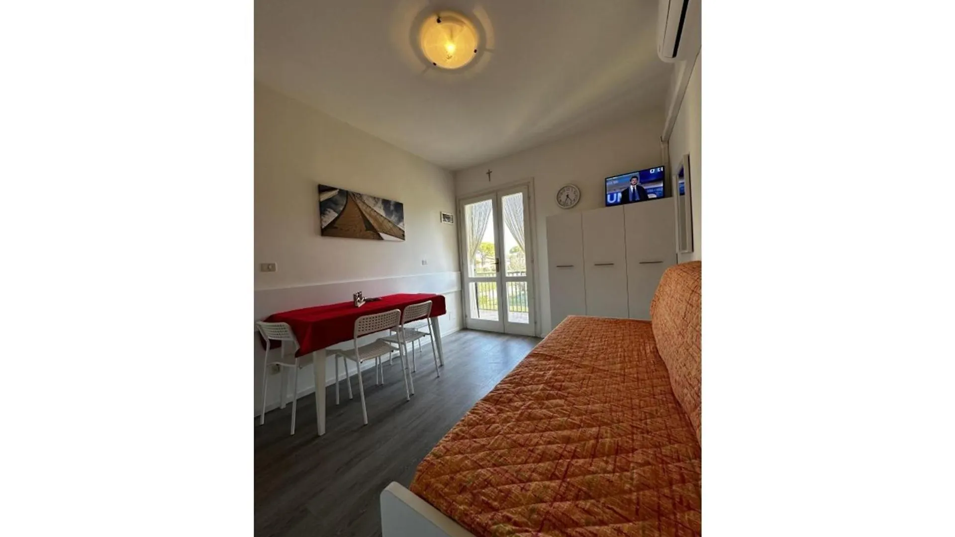 Renovated Home With Pool In Bibione Italy