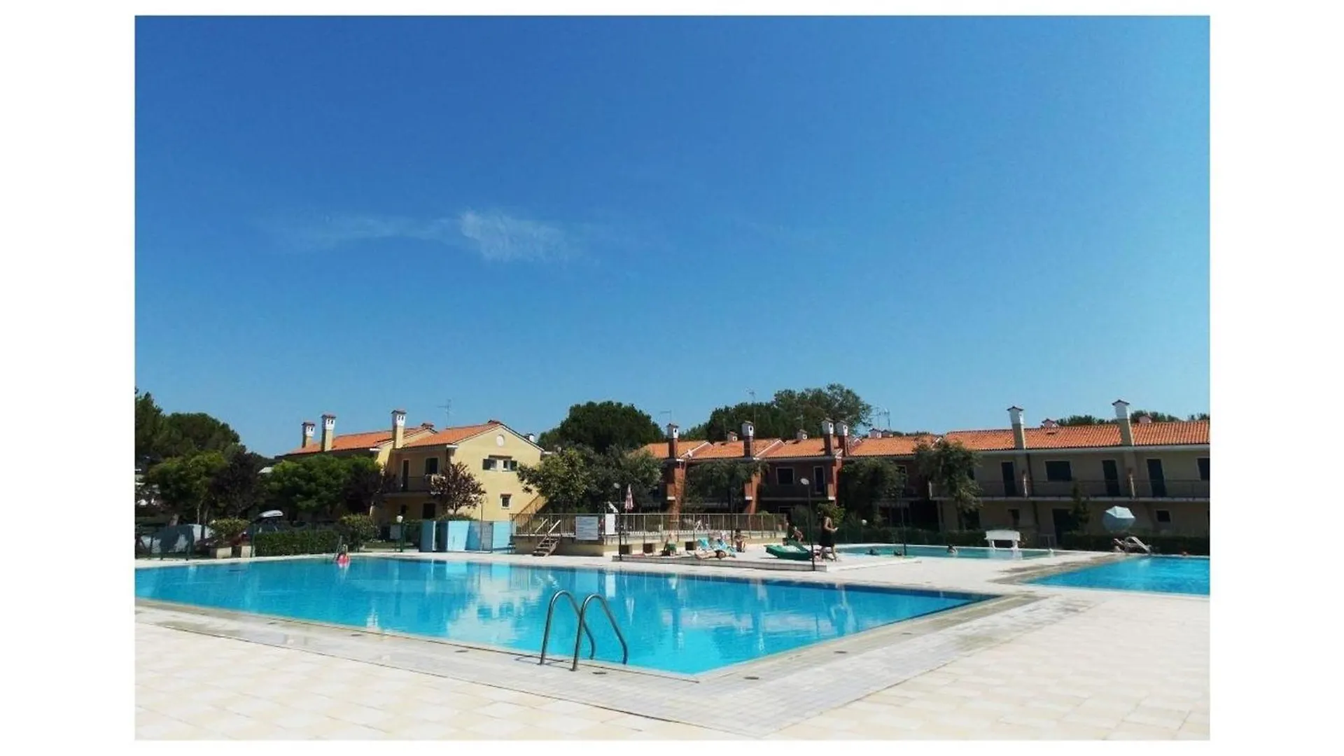 Renovated Home With Pool In Bibione