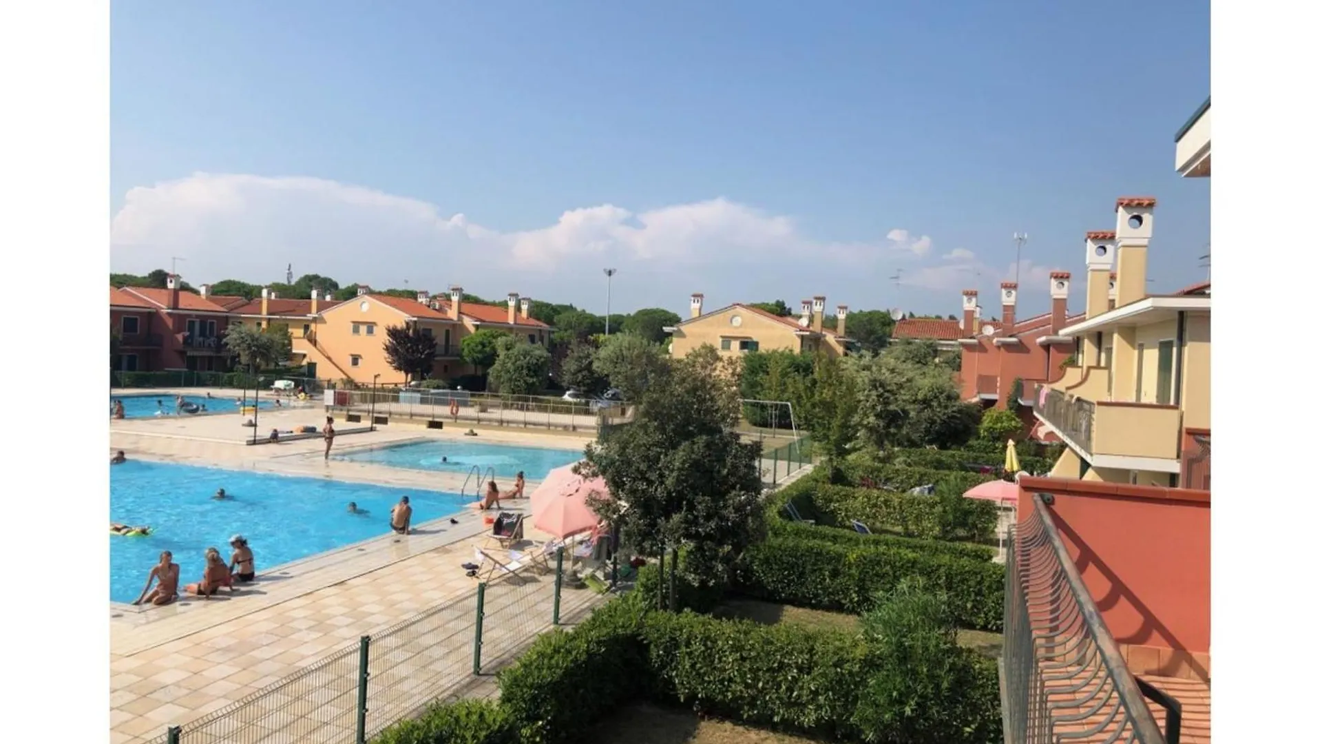 Apartment Renovated Home With Pool In Bibione